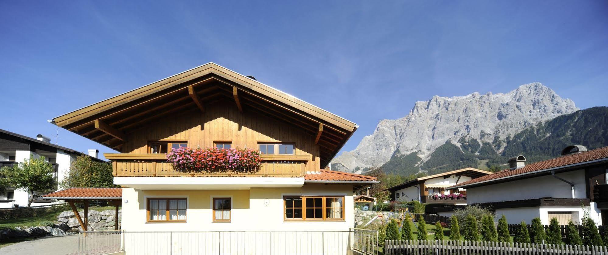Appartement Haus Sieben Zwerge à Ehrwald Extérieur photo