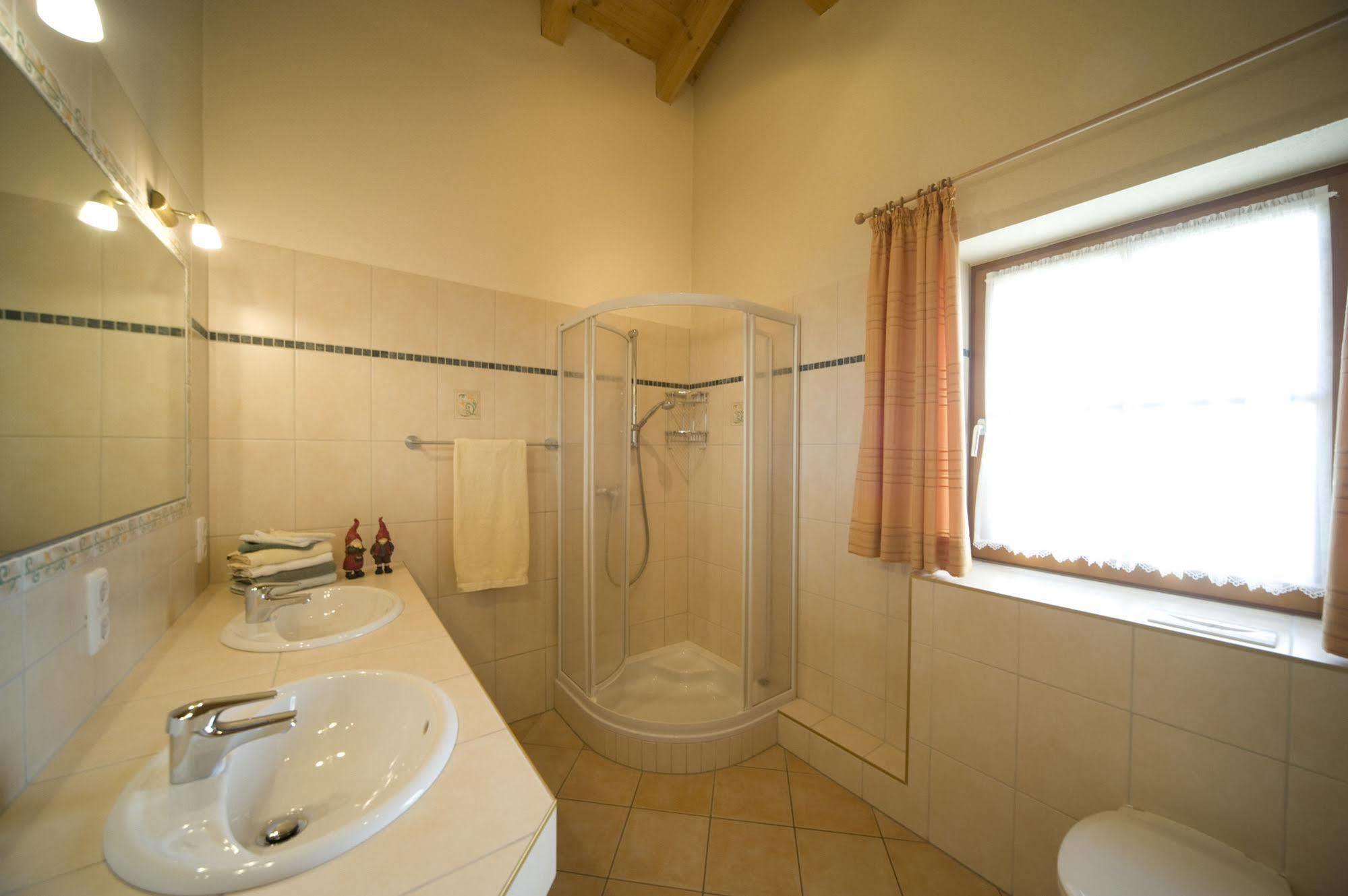 Appartement Haus Sieben Zwerge à Ehrwald Extérieur photo